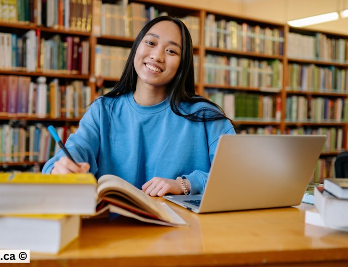 How to Get Canadian PR With a Two-Year College Degree