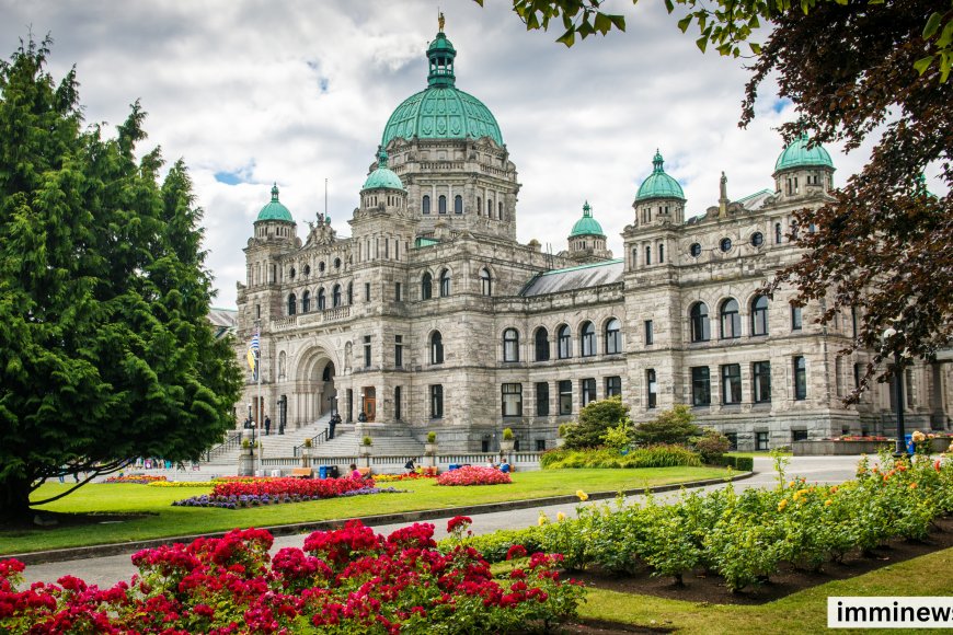 Major Canada Work Permit Update: Low-Wage LMIA Processing Reopens in 8 Cities
